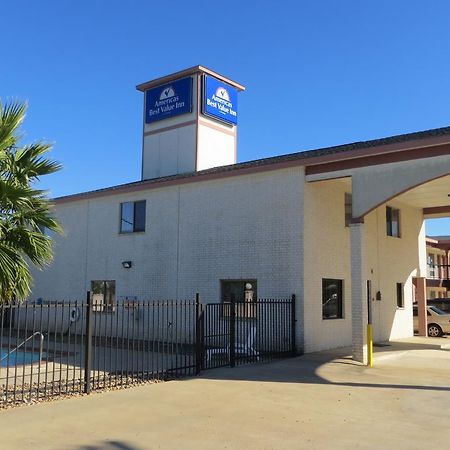 Americas Best Value Inn & Suites Hempstead Extérieur photo