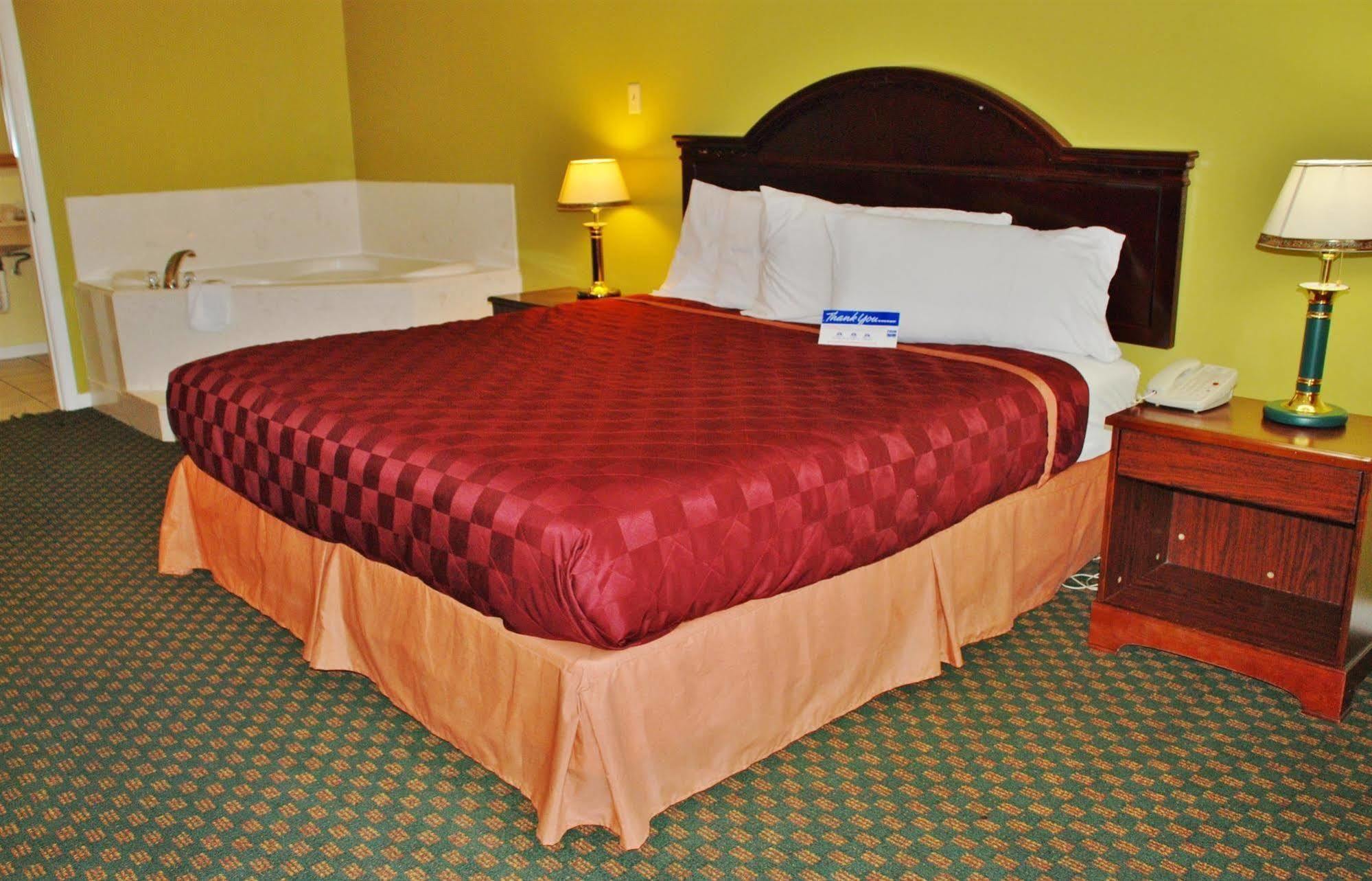Americas Best Value Inn & Suites Hempstead Extérieur photo